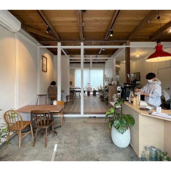 魚津駅前のカフェ「Heaps」