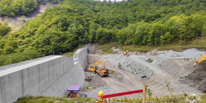 新人事務、安パトへ