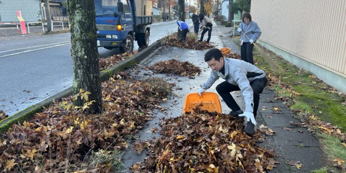 南砺造園業組合による落ち葉清掃活動に参加しました！